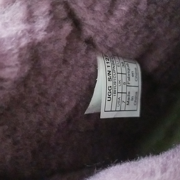 NIB Purple UGGS - Picture 8 of 12